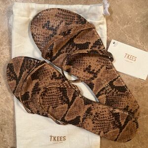 Tkees Sandal Size 9 40